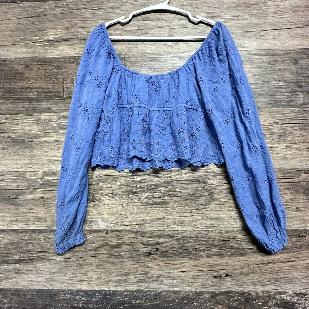 Hollister this cropped